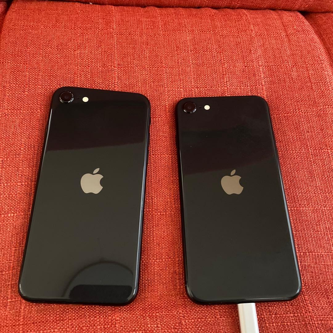 Apple iPhone SE2ブラック 本体 ２台 左64G 右128G