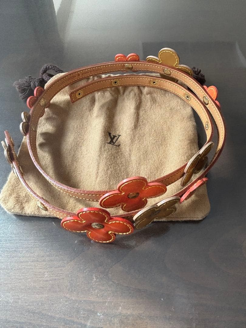 Louis Vuitton フラワーモチーフ ベルト