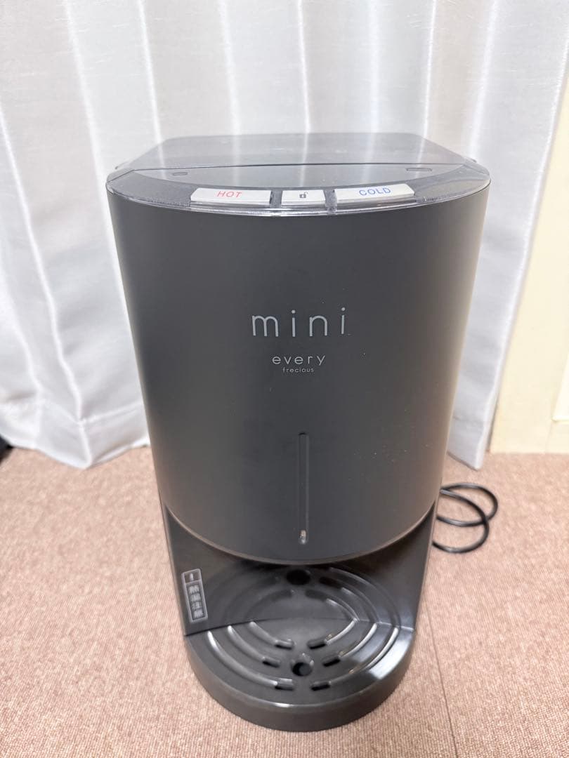 【美品】mini every 浄水器 ブラック 未使用カートリッジ4個付き