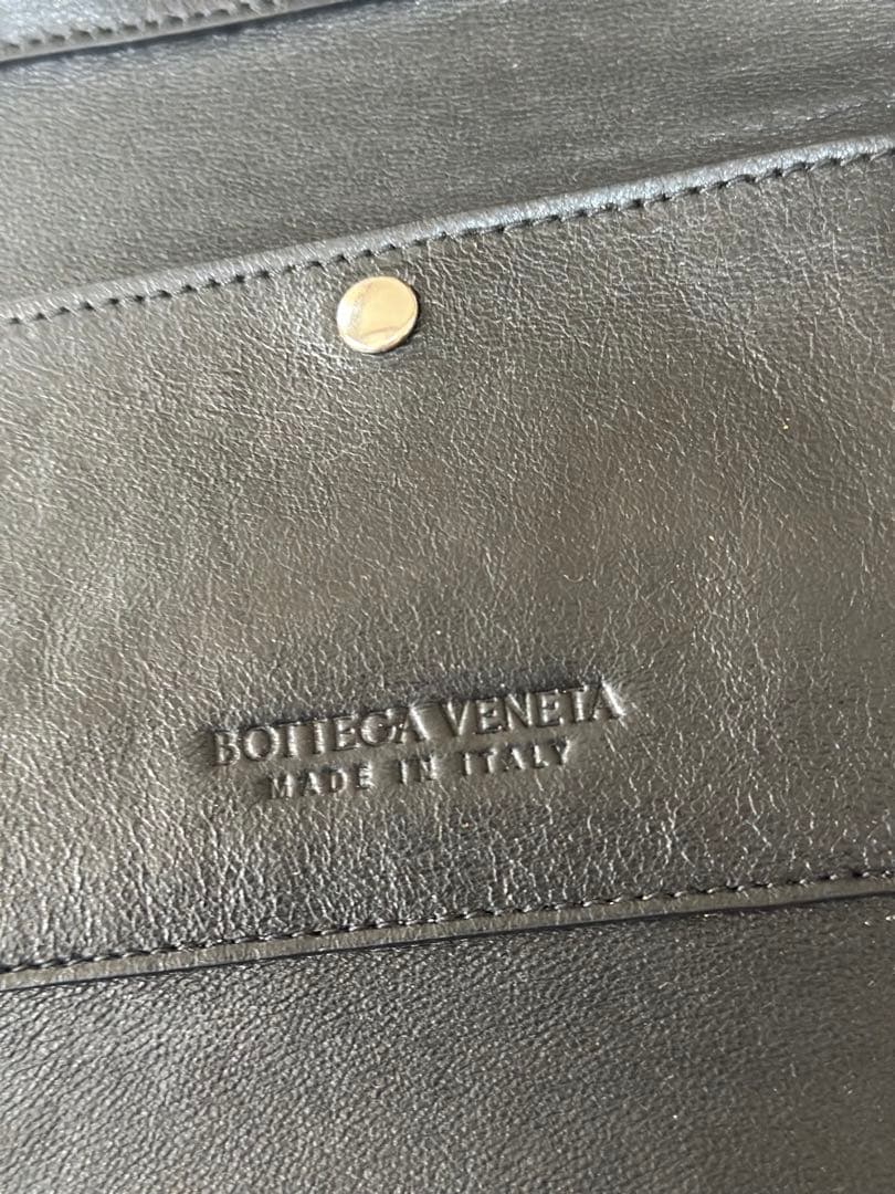 【極美品】ボッテガヴェネタ　クラッチバッグ　三角ポーチ