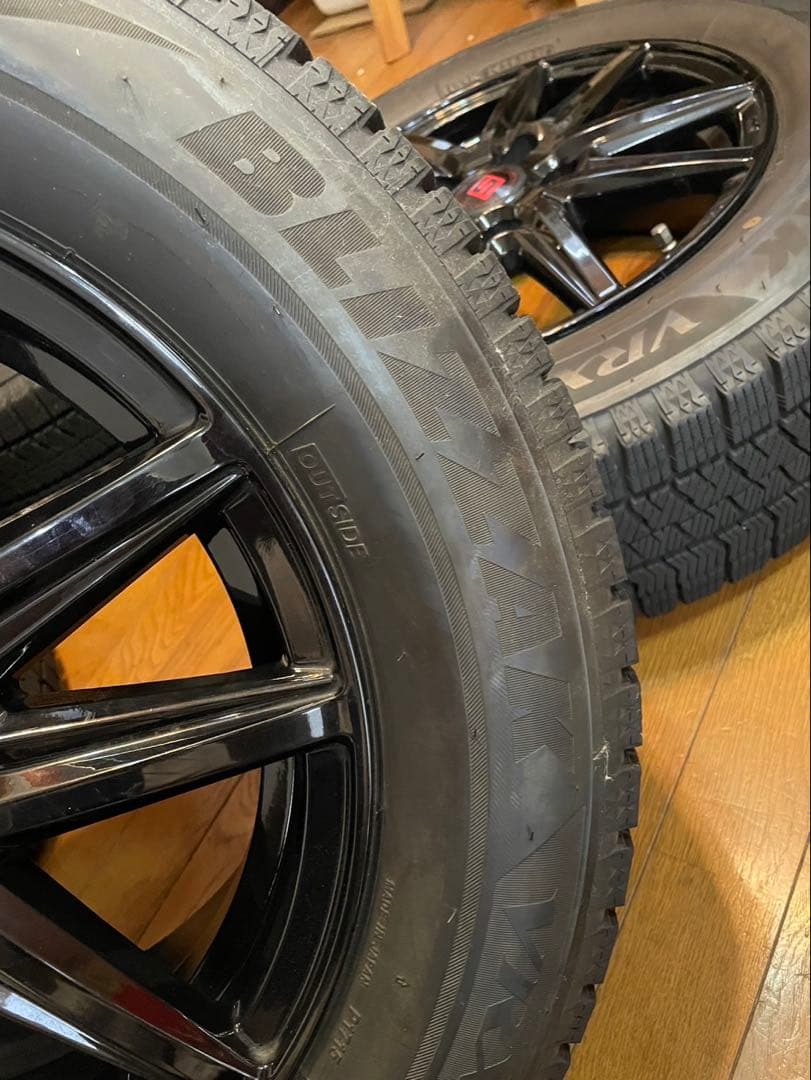 スタッドレスタイヤ、アルミホイール4本 15インチ