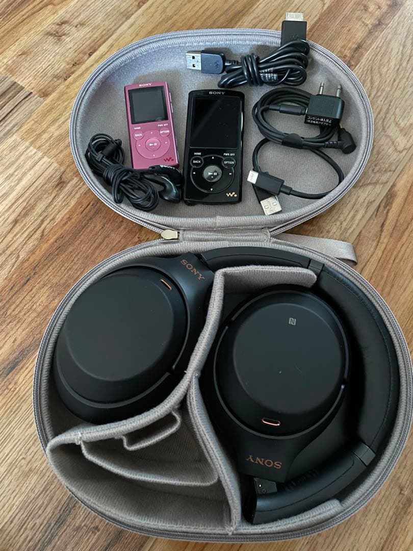 ワイヤレスノイズキャンセ　WH-1000XM3（B） WALKMAN2台セット