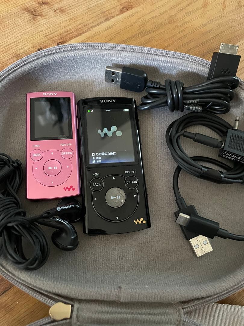 ワイヤレスノイズキャンセ　WH-1000XM3（B） WALKMAN2台セット
