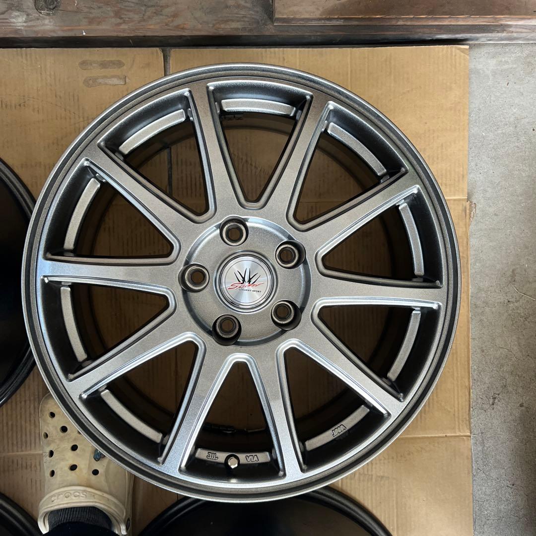 17インチ ガンメタリック 10スポークホイール　ロクサーニ　スポーツ
