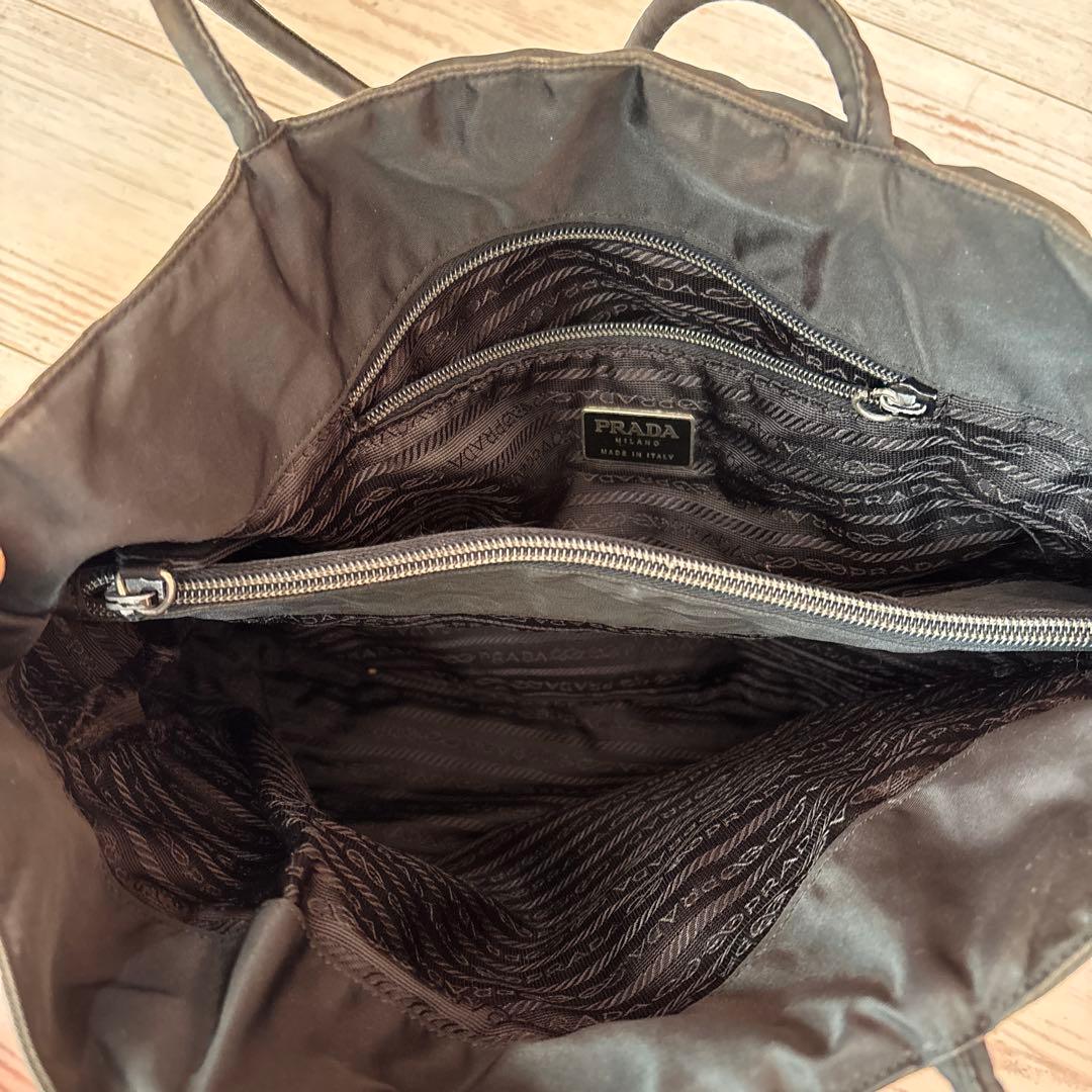PRADA ブラックトートバッグ