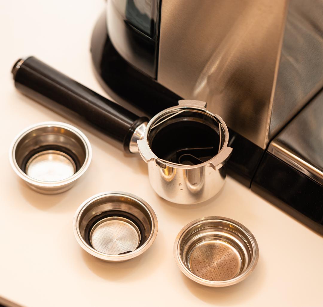 EC680M デロンギ デディカ　エスプレッソ カプチーノメーカー