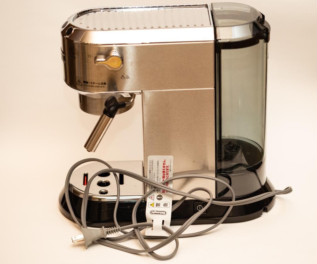 EC680M デロンギ デディカ　エスプレッソ カプチーノメーカー