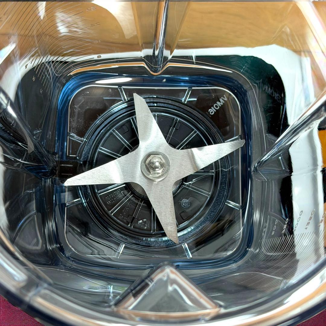 ほぼ未使用品 VitaMix V1200i ホワイト ブレンダー 2Lコンテナ