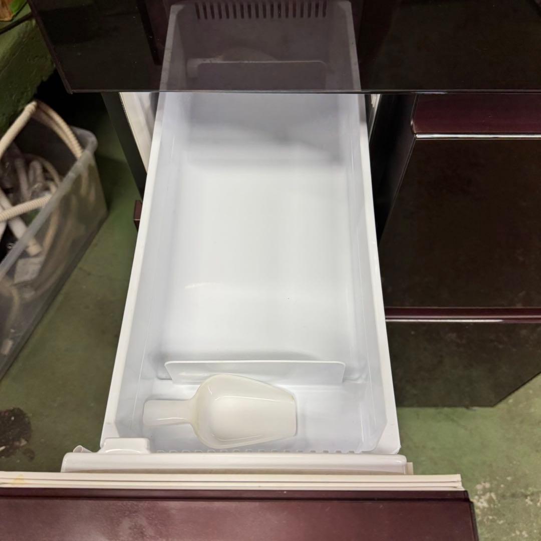 277 シャープ　大型冷蔵庫　500L強　小型　家庭用　自動製氷　右開き