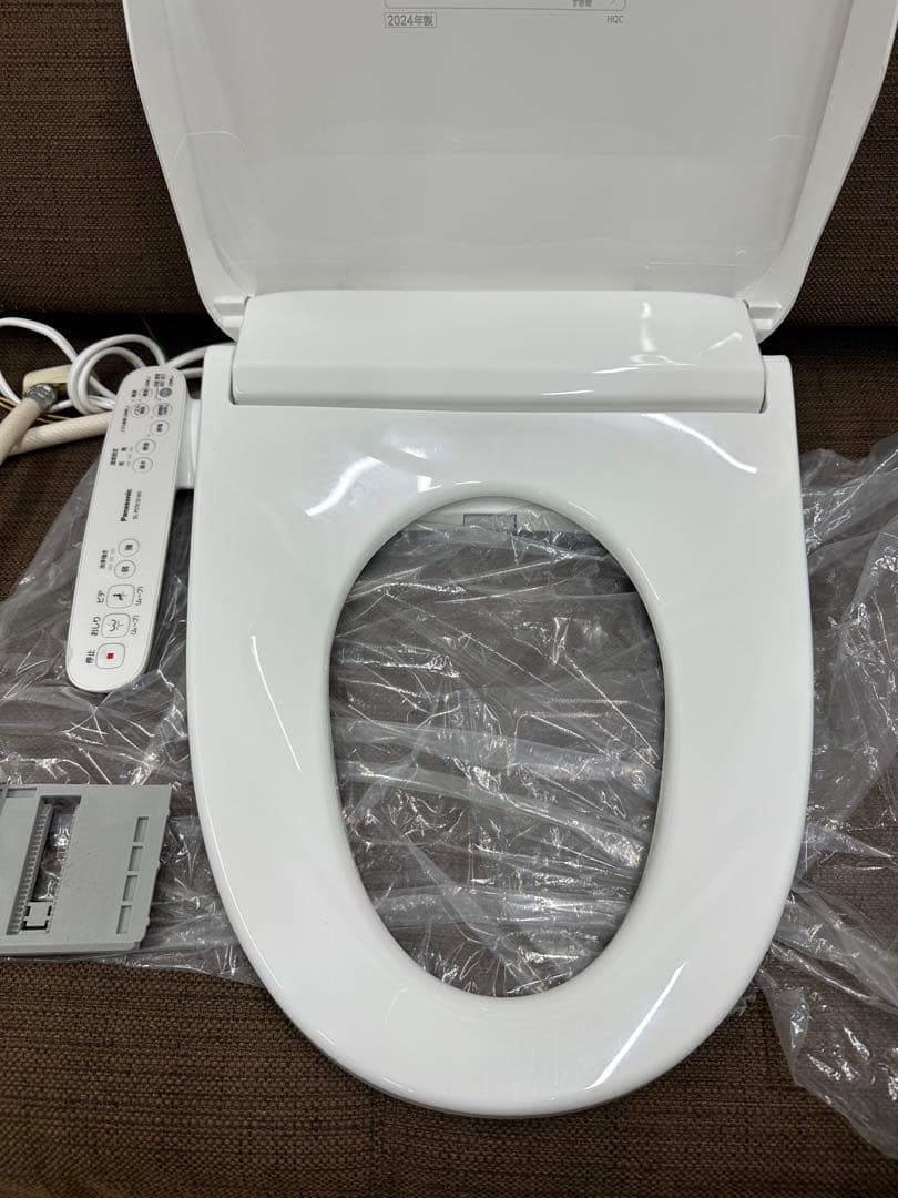 ⑤ Panasonic 温水便　便座　トワレDL-PSTK10-WS 24年製