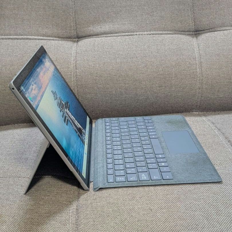 Surface Pro 7 i5 8GB 256GBタイプカバー・電源ケーブル