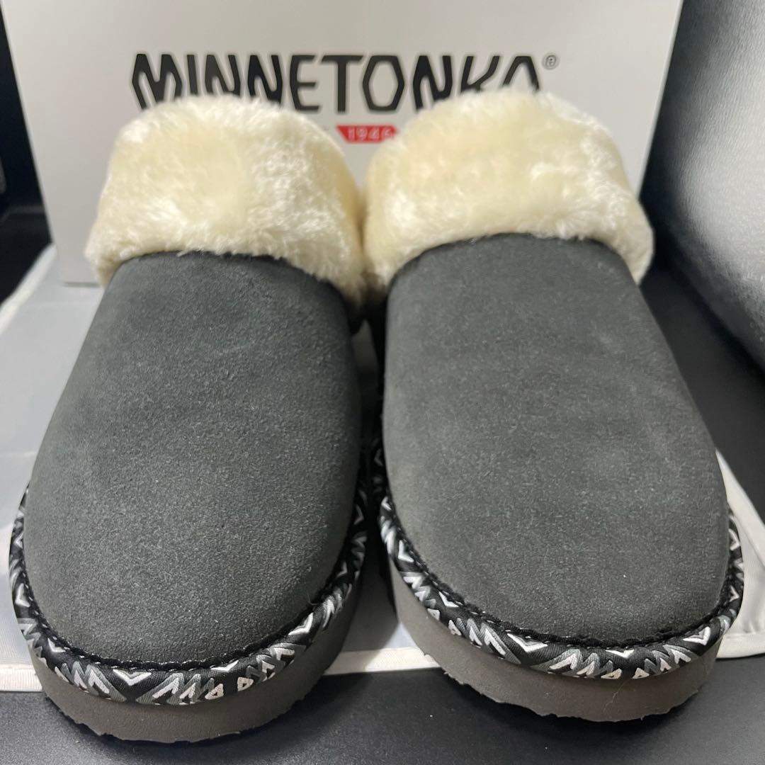 セット売り25cmミネトンカ キャリー ブラック＋セライズ　スリッポン