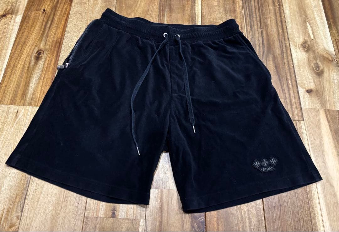 完売品TATRAS FUSSA メンズ ショートパンツ サイズ3 ブラック