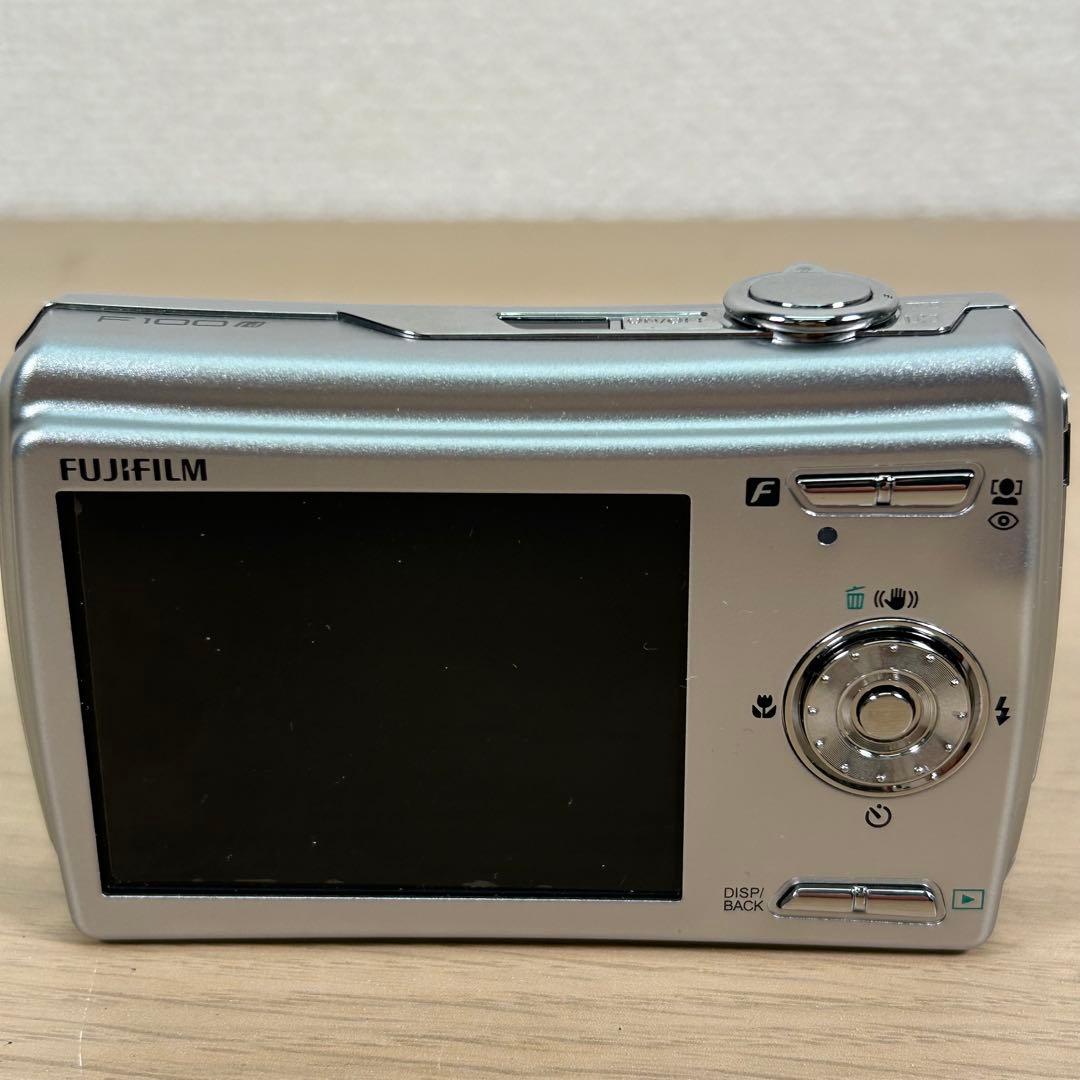 【美品】FUJIFILM FINEPIX F100fd デジカメ B225