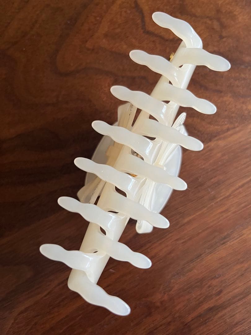 アレクサンドルドゥパリ♡2024未使用リボン付き乳白色ヘアクリップ