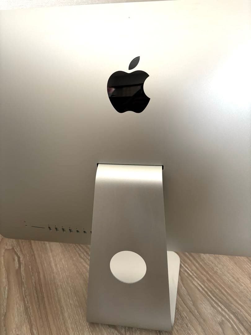 iMac Retina 4K 21.5インチ Late 2015