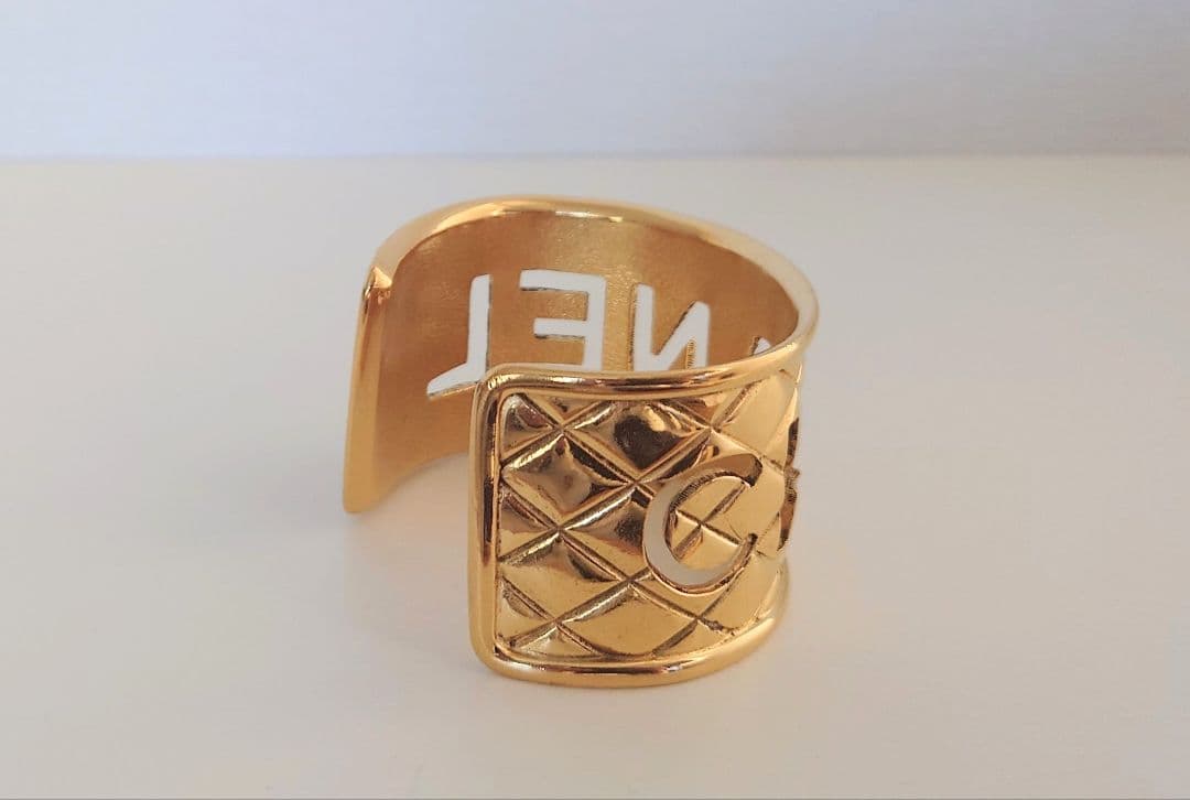 CHANEL シャネル ヴィンテージ ロゴ マトラッセ バングル ブレスレット