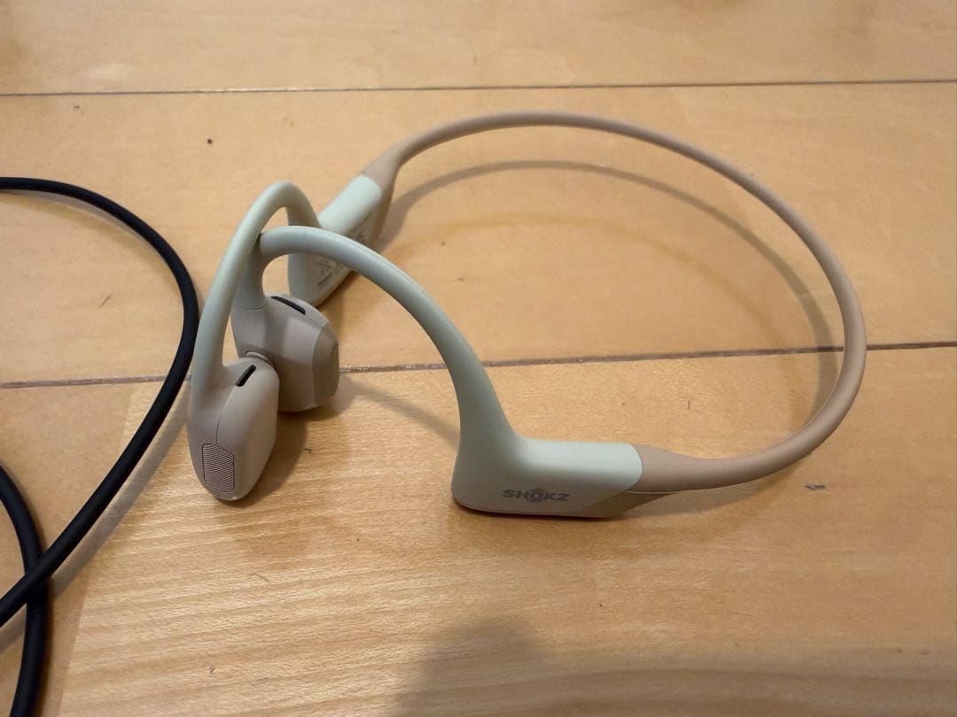 OPENRUN PRO 骨伝導イヤホン クリーム色