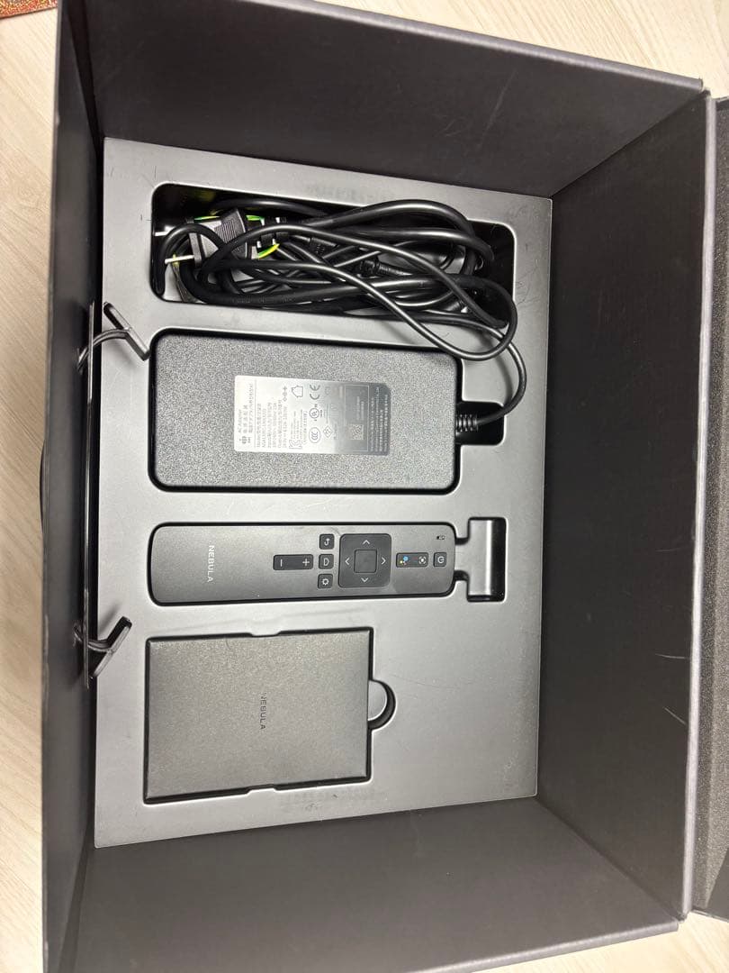 イ*チ様 【美品】NEBULA Cosmos プロジェクター 本体