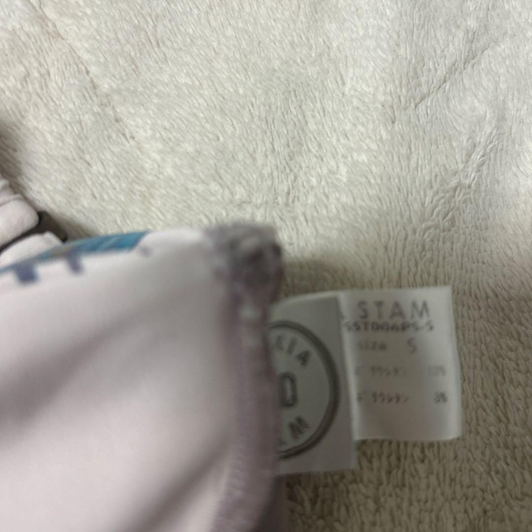 専用⭐︎アリシアスタン 水着 上下　ホワイト リーフ柄