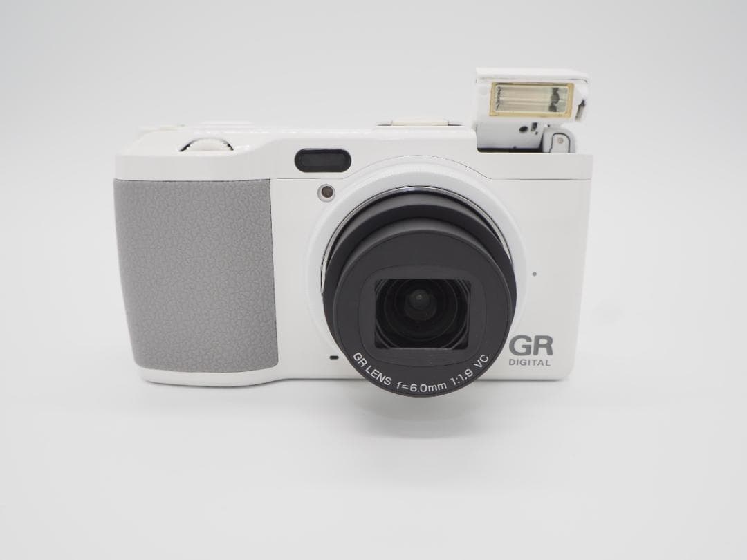 ■ほぼ新品■リコー RICOH GR Digital Ⅳ≪ショット数64回≫