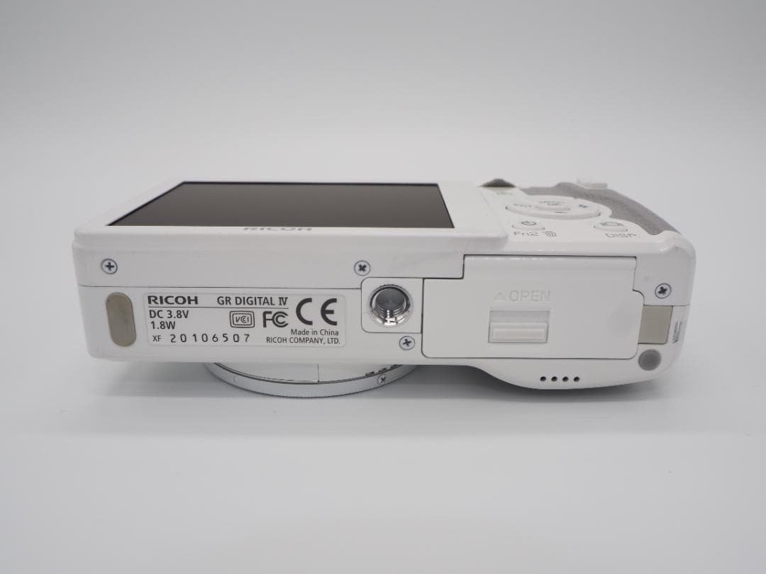 ■ほぼ新品■リコー RICOH GR Digital Ⅳ≪ショット数64回≫