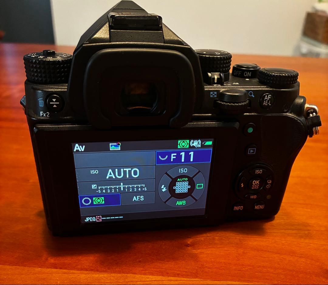 PENTAX KP デジタル一眼レフカメラ 本体とレンズ付き