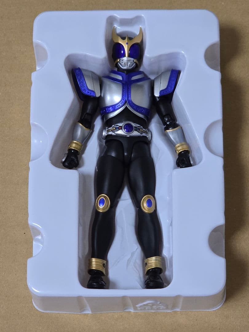 S.H.Figuarts 真骨彫製法 仮面ライダークウガ タイタンフォーム