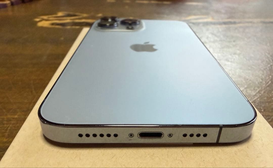 iPhone 13 Pro Max 1TB バッテリー100%