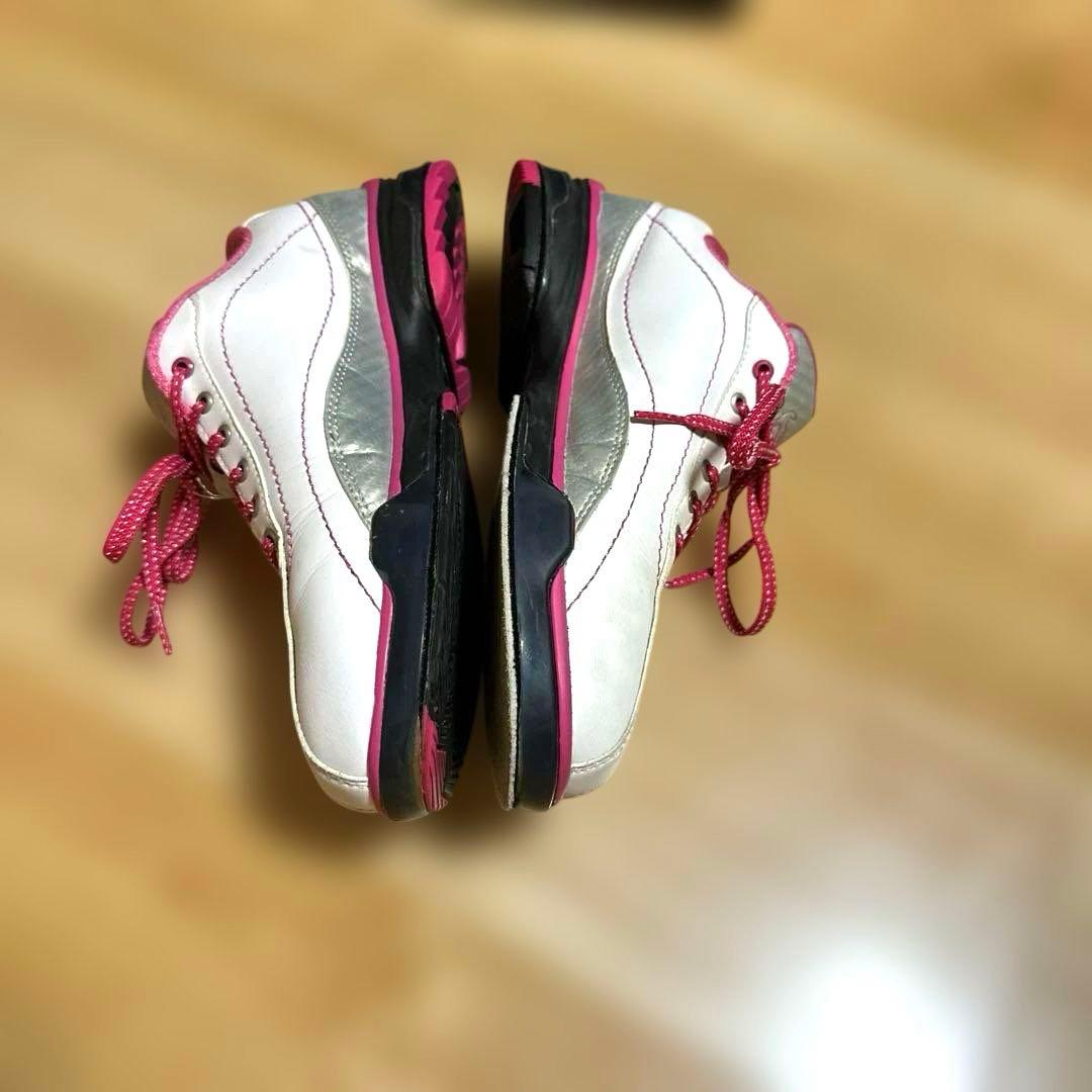 ハンマー社のボウリングシューズ ホワイト/ピンク