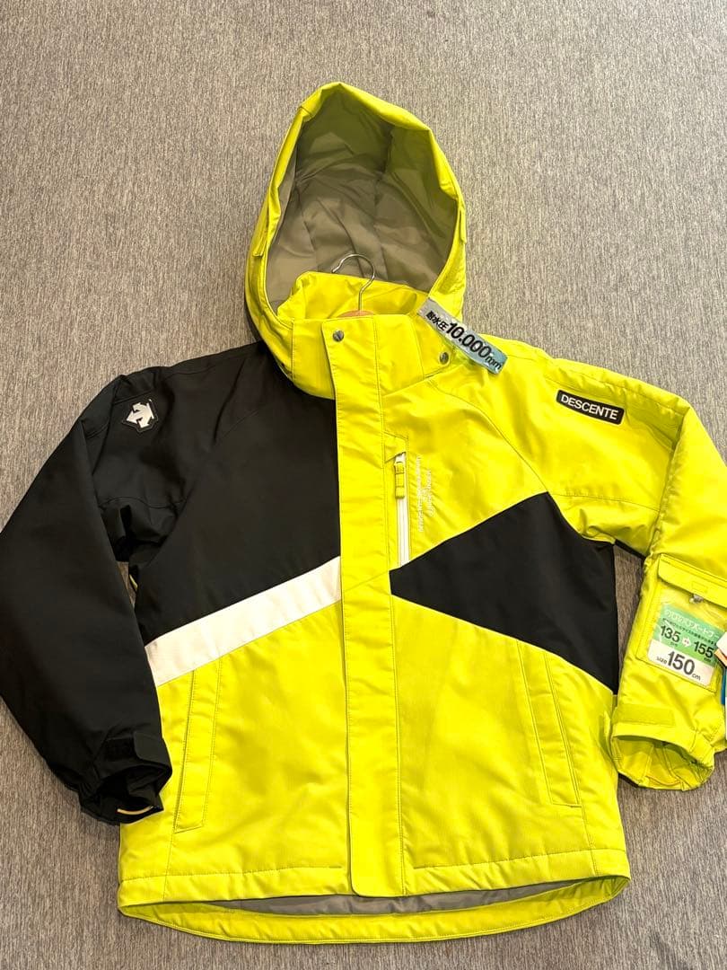タグ付き未使用品⭐︎DESCENT⭐︎150 スキーウェア　ジャケットのみ　黄色　黒