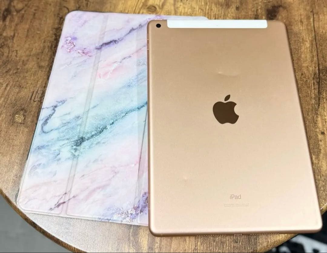 iPad 第７世代 WiFi+Cellular モデル 32GB Gold