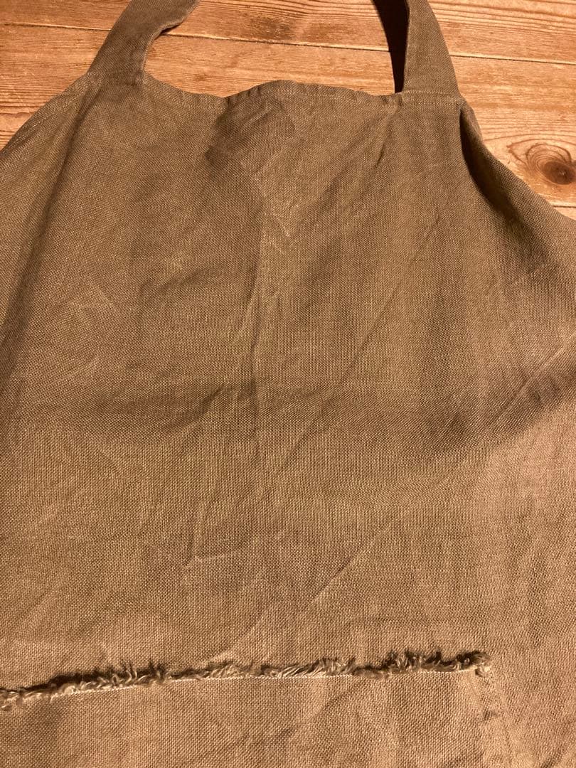 ダニエラグレジス リネンエプロン　カーキ