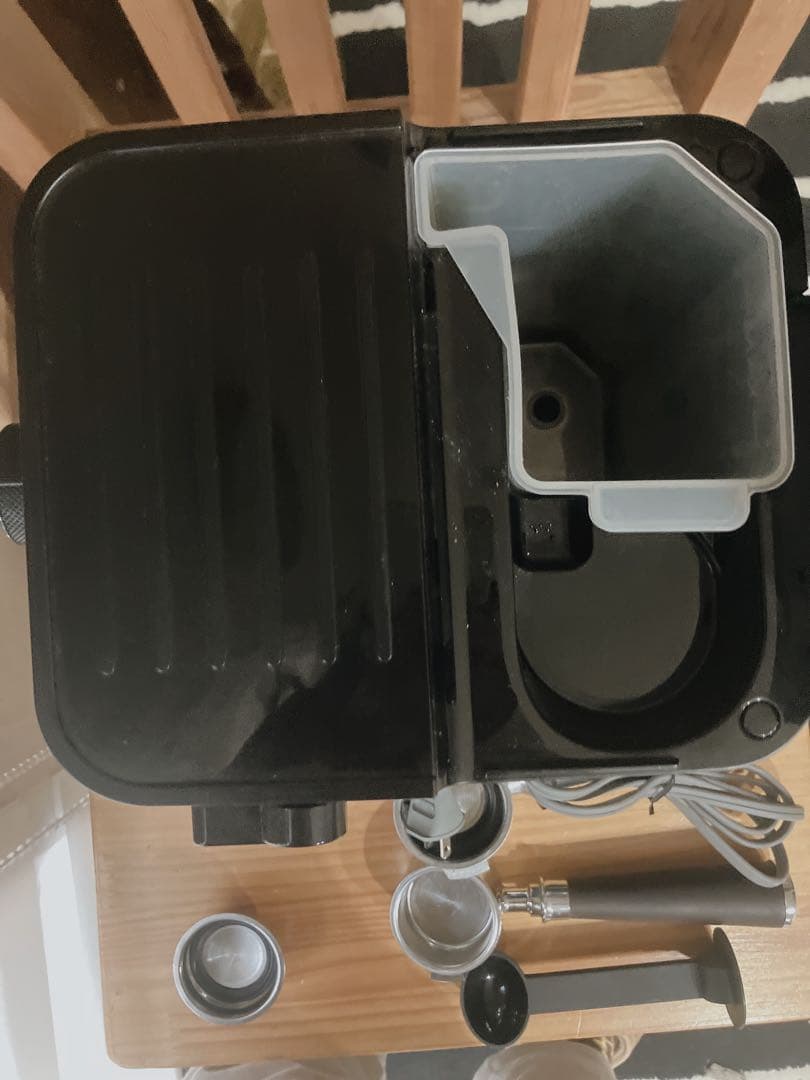 DeLonghi EC235J-BK エスプレッソマシン