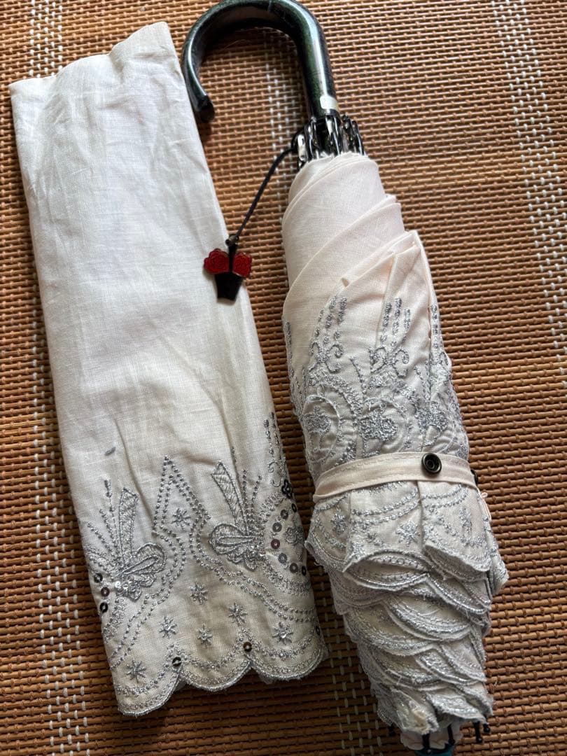 ルルギネス高級刺繍入り日傘 折りたたみ写真追加しました