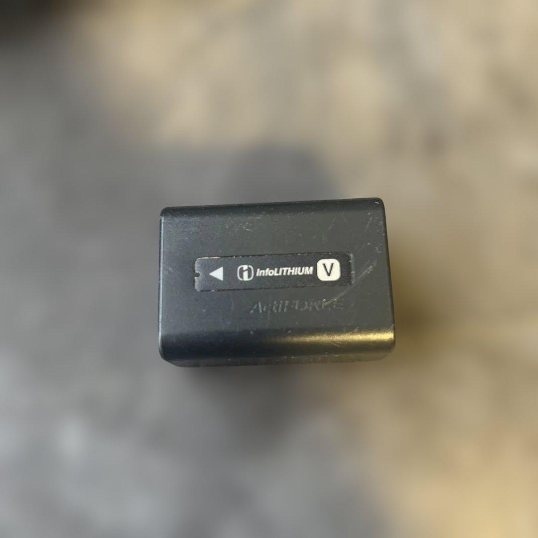 【美品】SONY ビデオカメラ HDR-CX680 ホワイト