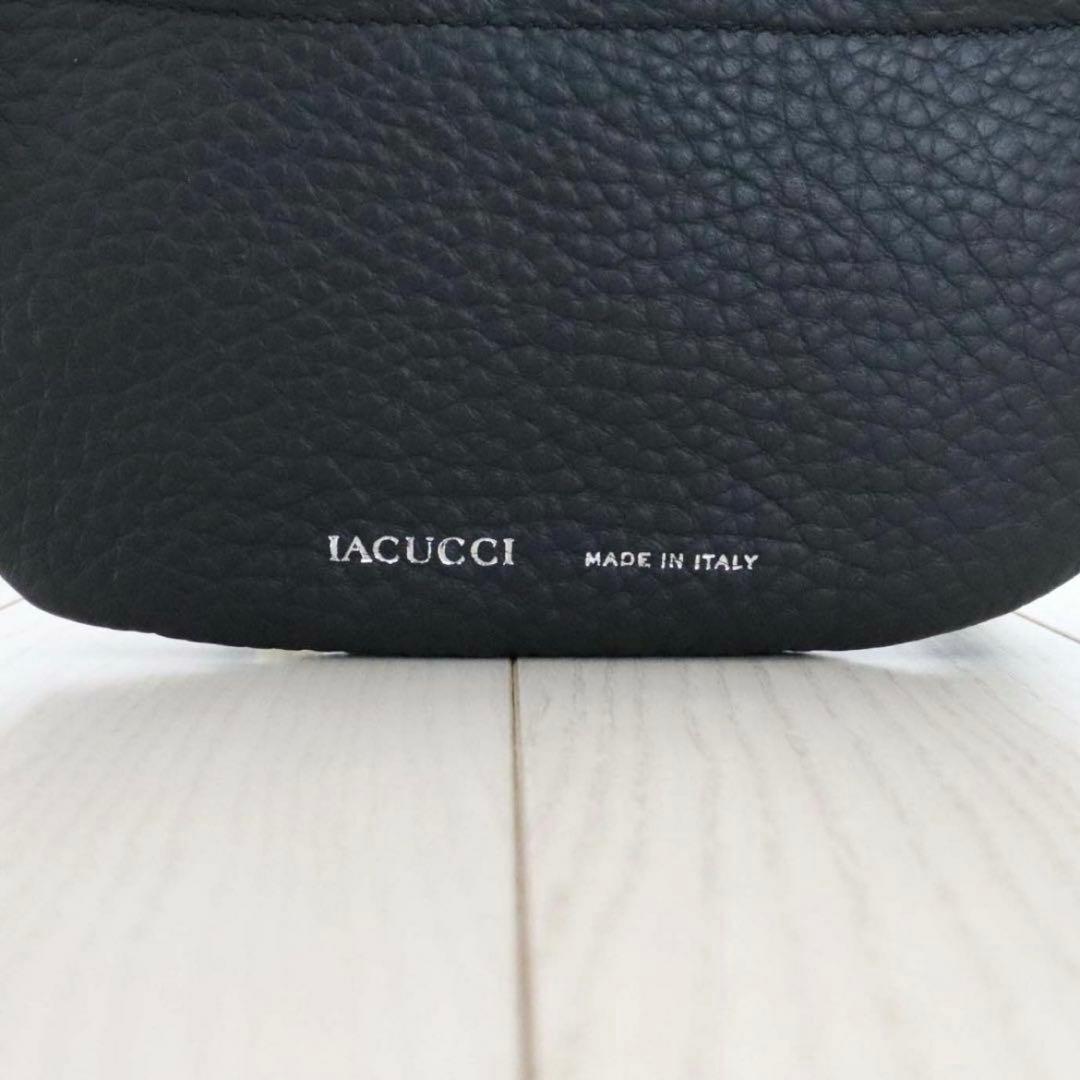 専用出品です。⭐︎美品 IACUCCI イアクッチ ウマ ボディバッグ ALCE