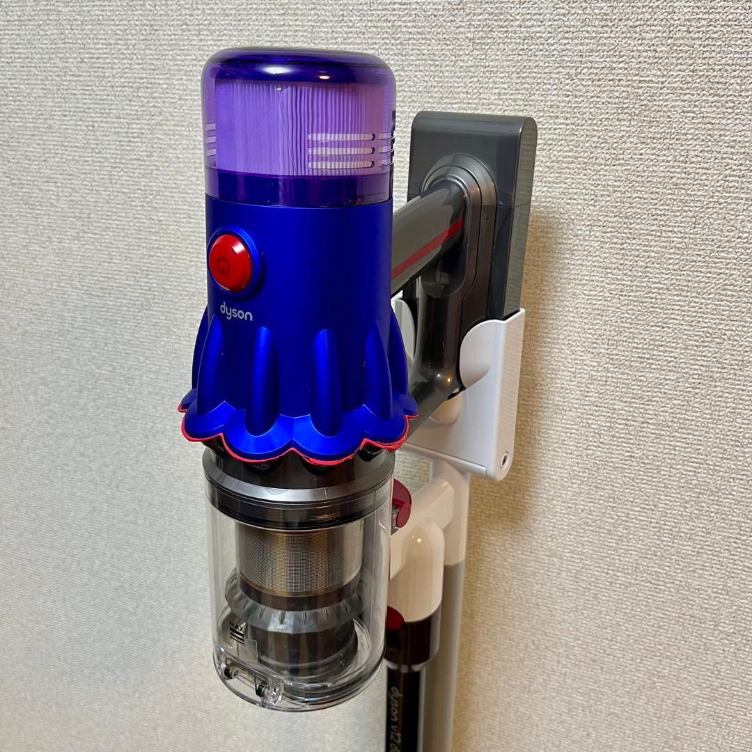 【美品】dyson 掃除機 SV20 V12 本体+充電スタンド
