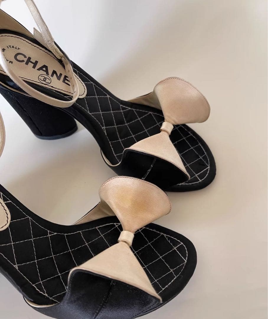 シャネルCHANEL リボン付きサンダル 中ヒール ブラック/アイボリー