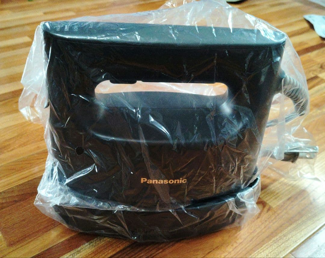 【値下げ】パナソニック NI-FS790-Kカームブラック スチームアイロン