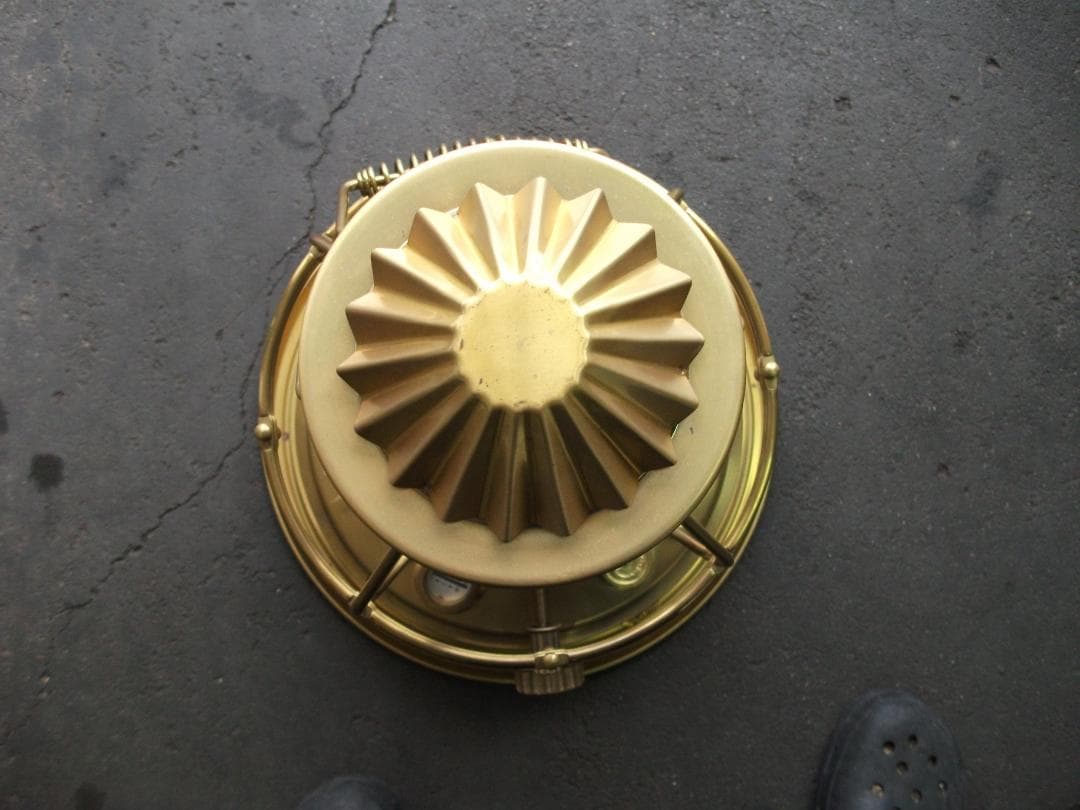 ★上側・ニッセン【日本船燈】・2013年製・最終製造品・フリージア・IS-3NE