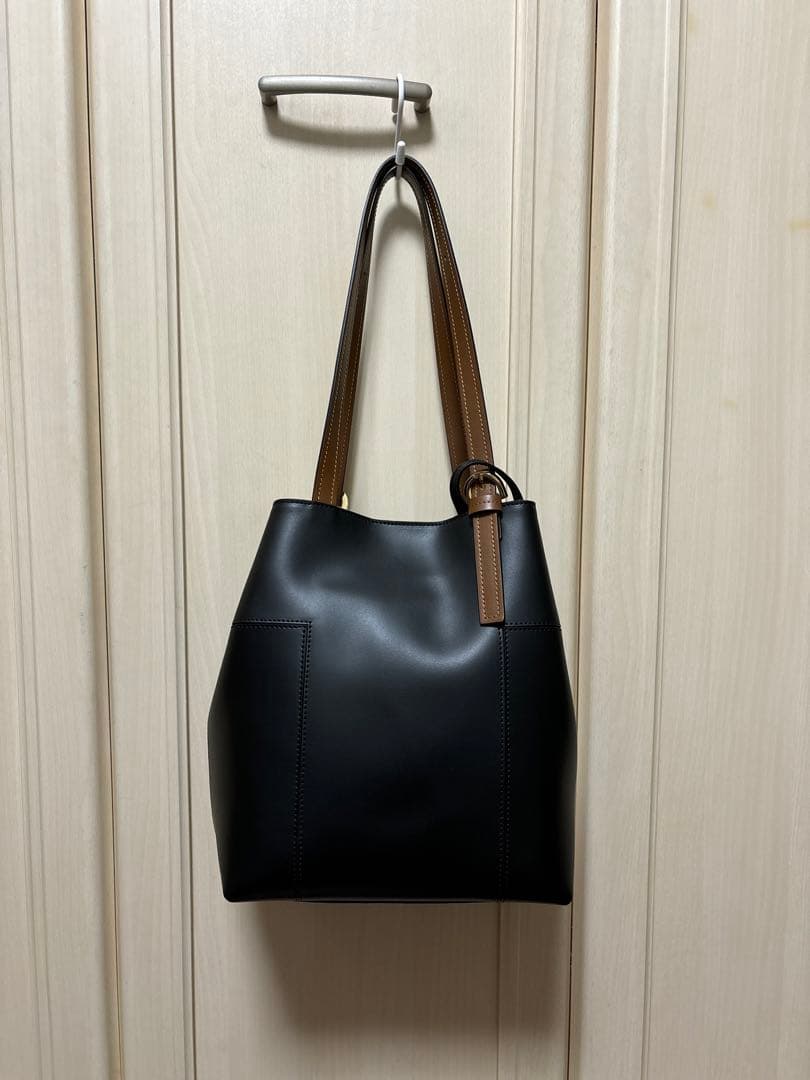 美品ショルダーバッグ⭐︎バーニーズニューヨーク