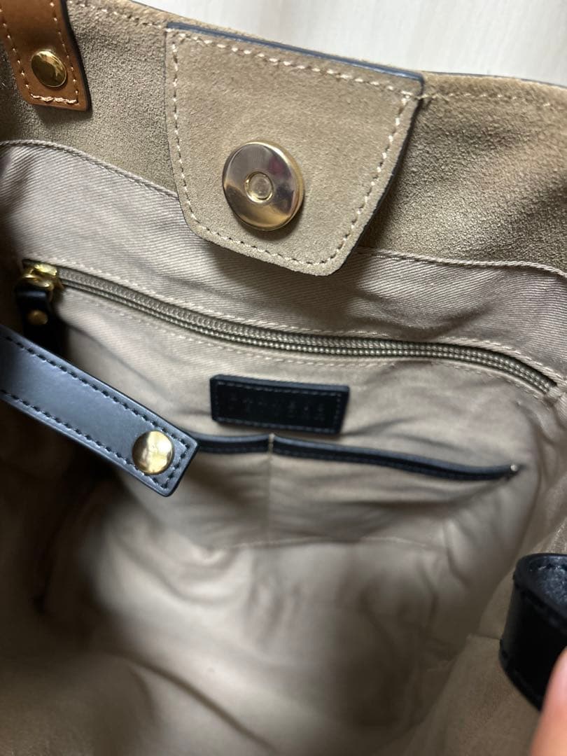 美品ショルダーバッグ⭐︎バーニーズニューヨーク