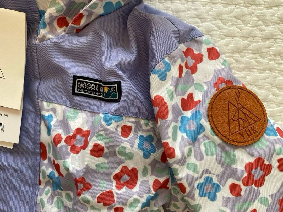 【新品未使用】yukユック❄︎子ども用スキーウェア・スノーウェア　花柄 紫　手袋