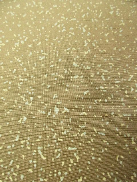 未着用に近い！牛首紬＊たたき染め＊桑染色＊紬＊高級＊着物＊１６３ｃｍ＊裄６５