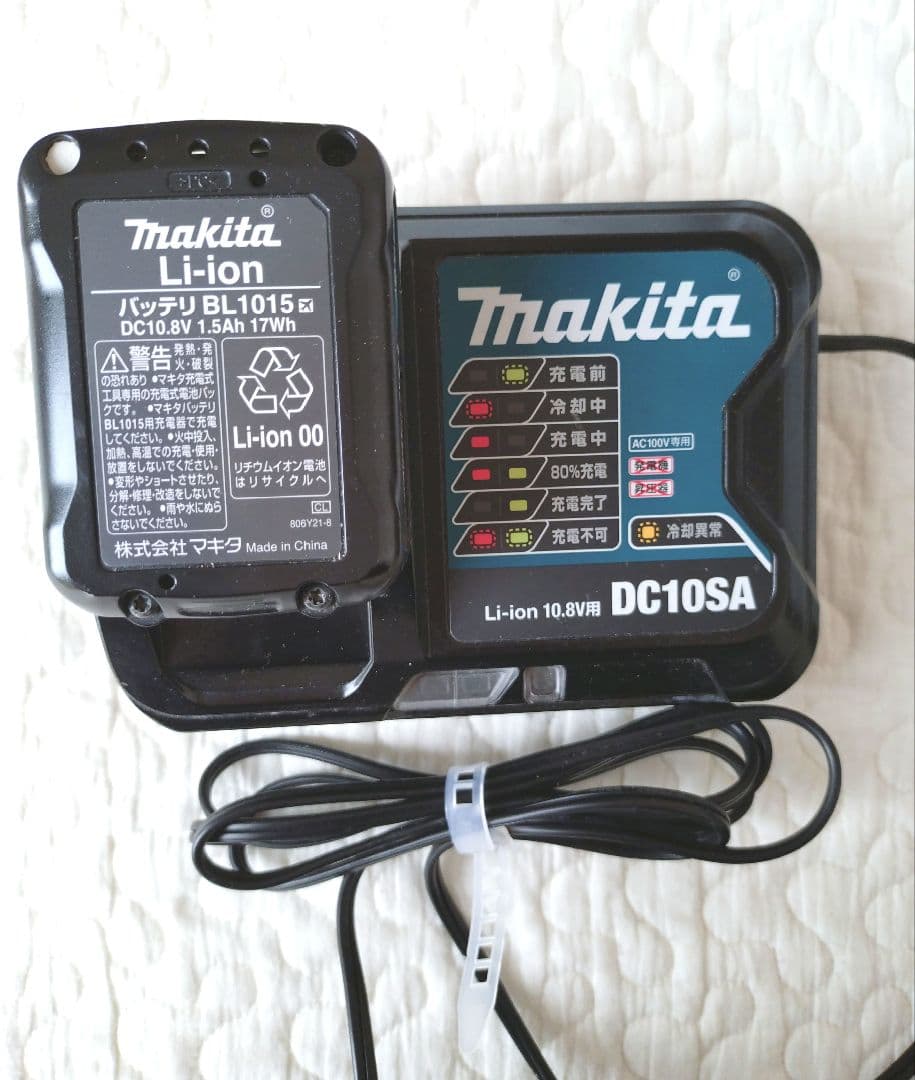【makita】マキタ 掃除機 CL107FD 充電器 DC10SA セット