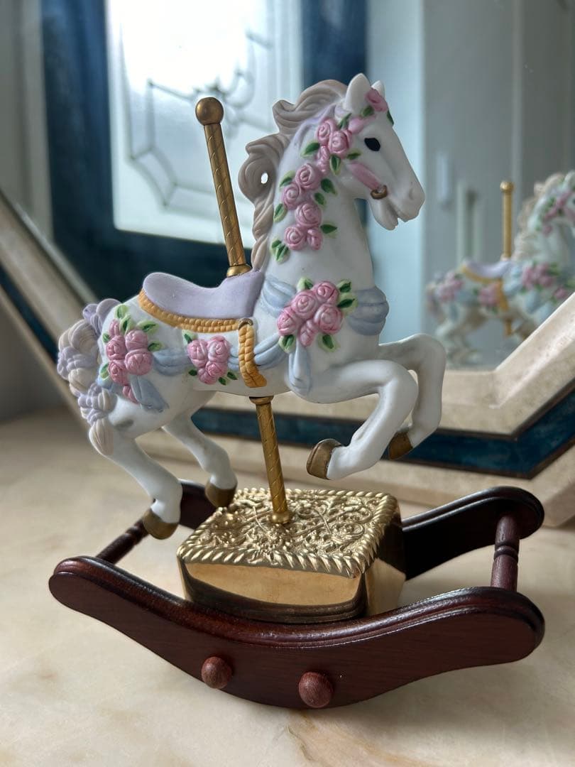 MUSIC BOX COMPANY＊ オルゴール メリーゴーランド　馬