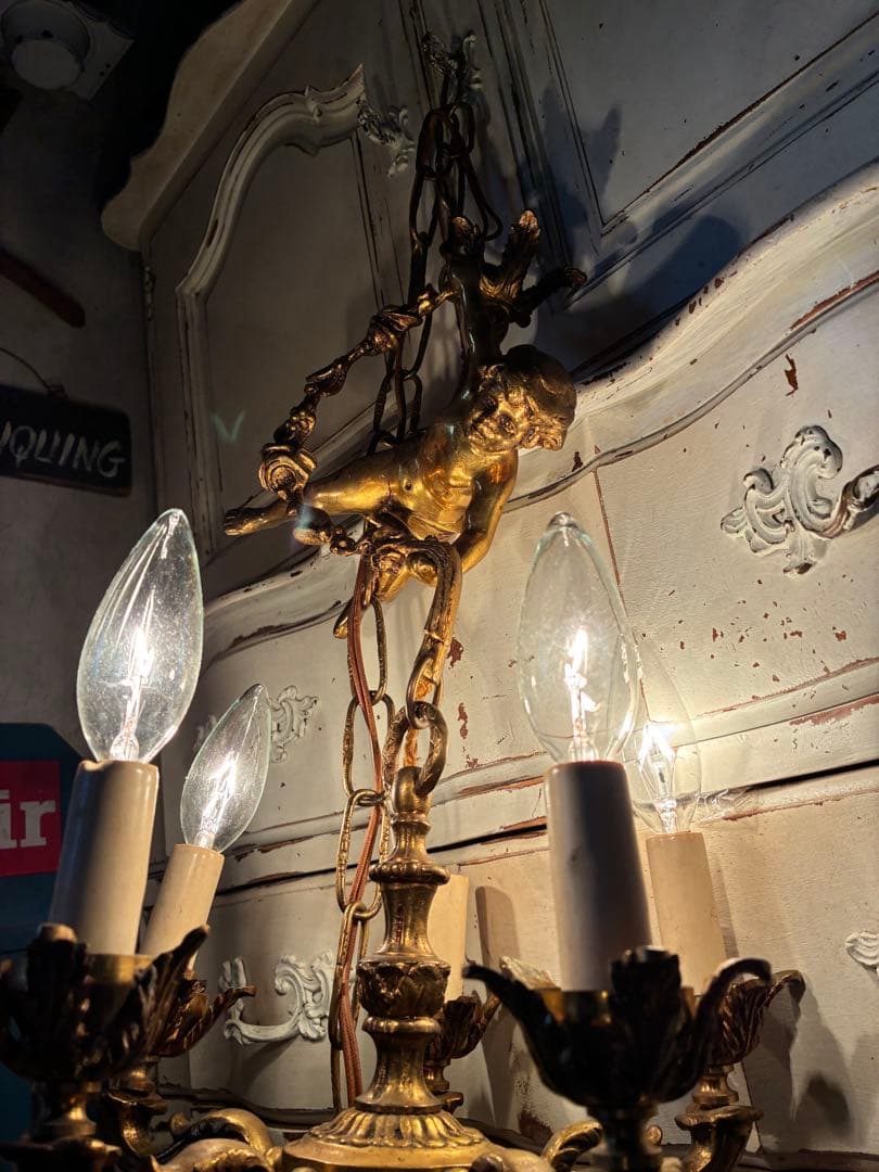 サム＆リサです　シャンデリア　吊り下げ　天井　エンジェル　真鍮　ランプ