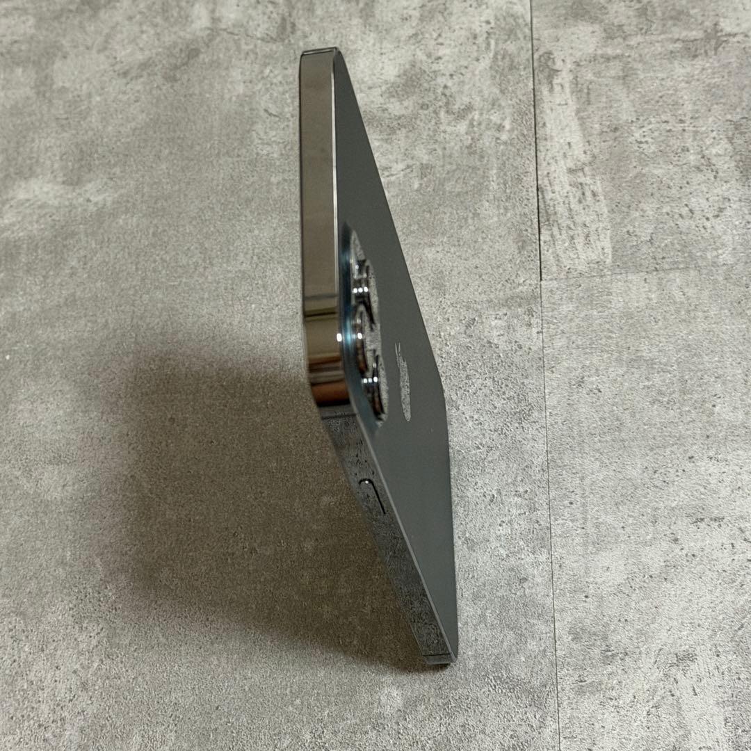 iPhone12ProMax グラファイト　256GB