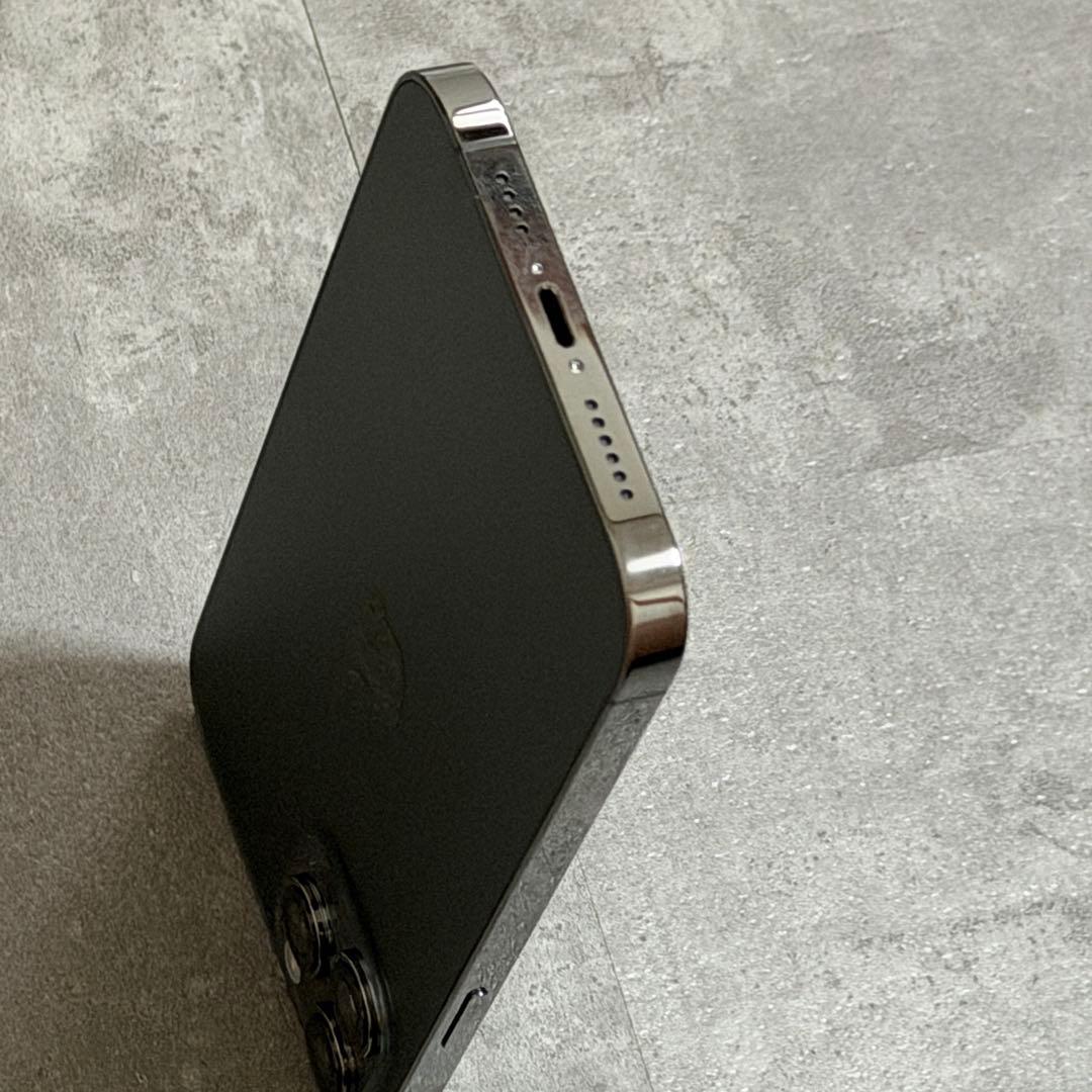 iPhone12ProMax グラファイト　256GB